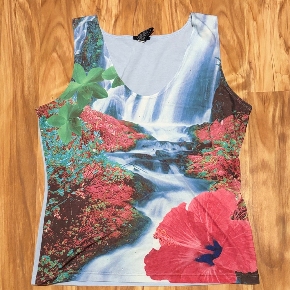 Awesome 90s/y2k photo real hibiscus and waterfall top